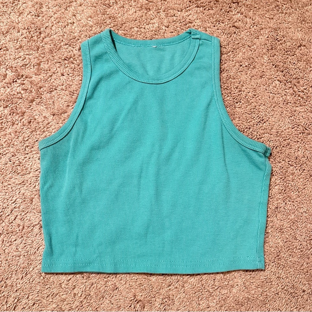 EUC Essential Ribbed Crop Top - Picture 2 of 3